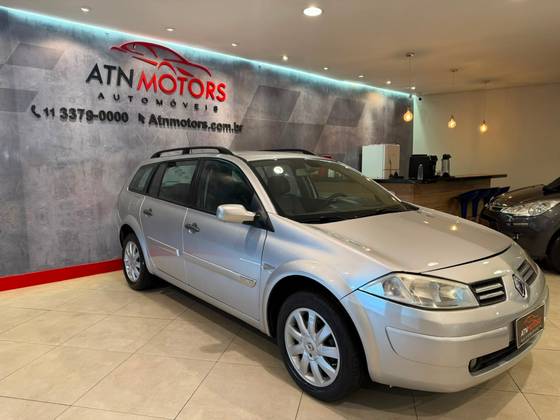 RENAULT MEGANE 1.6 DYNAMIQUE GRAND TOUR 16V FLEX 4P MANUAL RENAULT MEGANE 1.6 DYNAMIQUE GRAND TOUR 16V FLEX 4P MANUAL